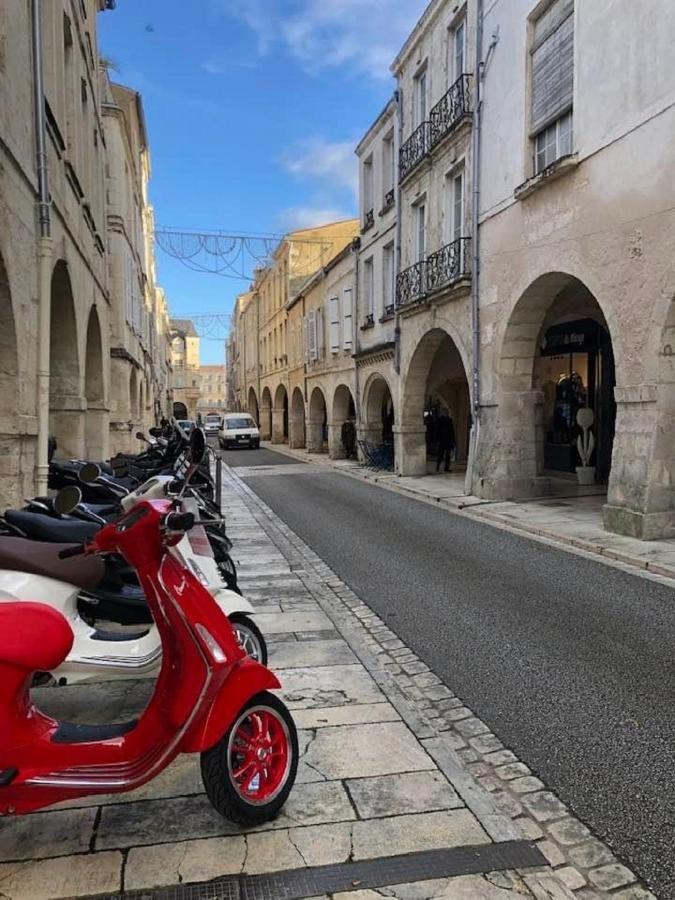 Blue Studio Cosy Et Calme Proche Du Centre Avec Tv Et Wifi La Rochelle  Exteriör bild