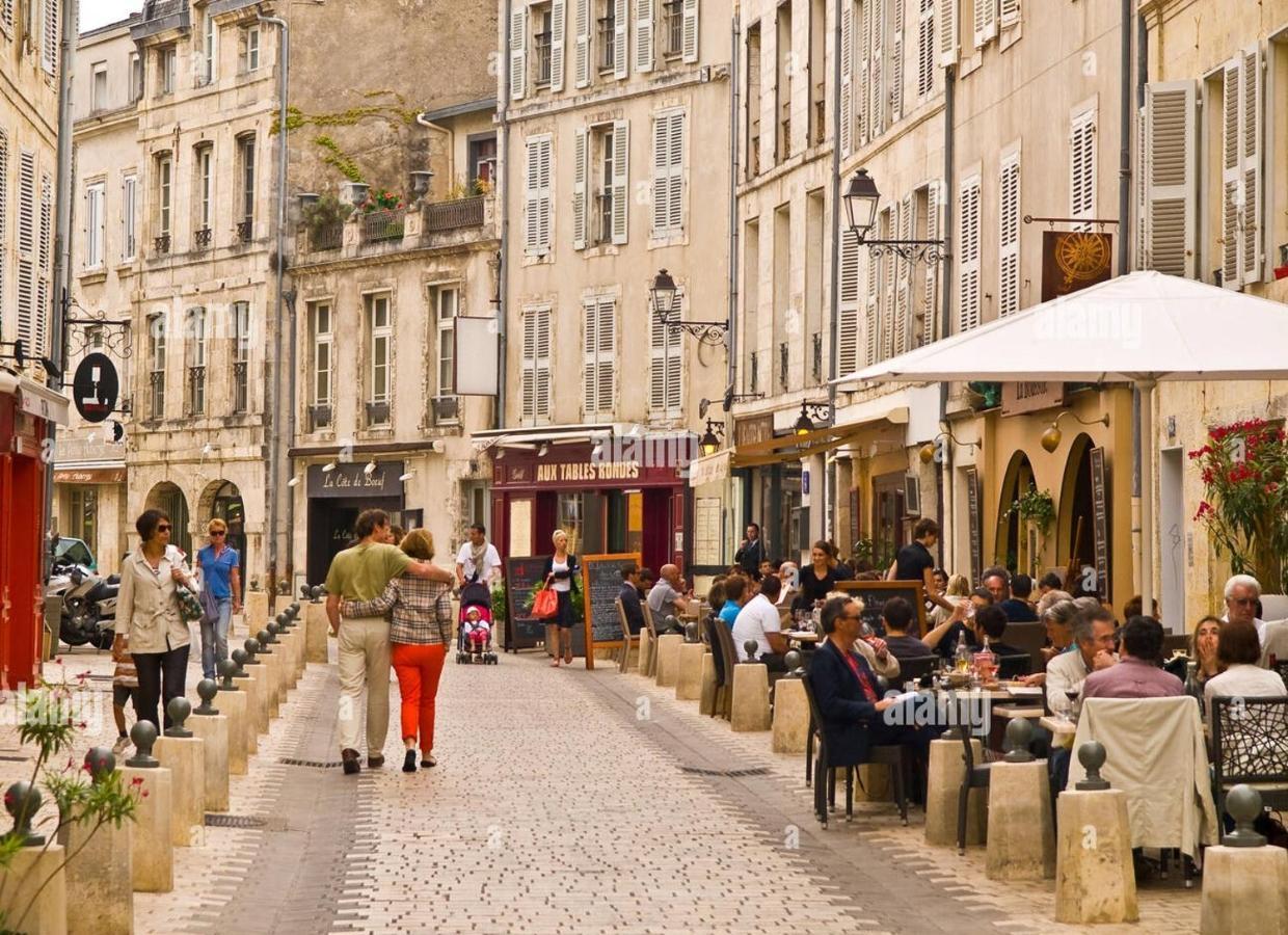 Blue Studio Cosy Et Calme Proche Du Centre Avec Tv Et Wifi La Rochelle  Exteriör bild